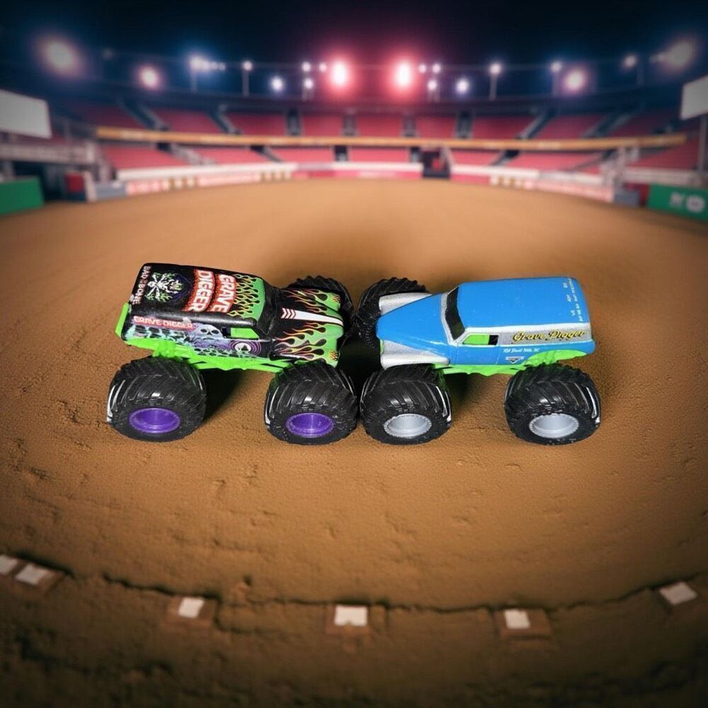 2 Hot Wheels Monster Jam Grave Digger & Legend Grave Digger  1:64 Scale A25